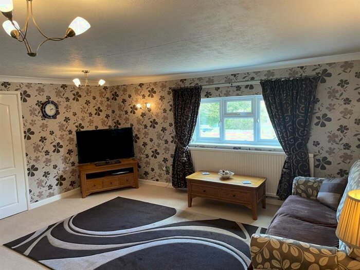 3 Bedroom Property To Rent In Troopers Lodge, Bourton On The Hill, Moreton-In-Marsh, GL56