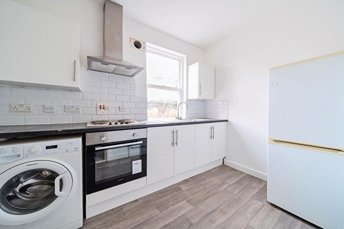 1 Bedroom Flat To Rent In Albyn Road, London, SE8