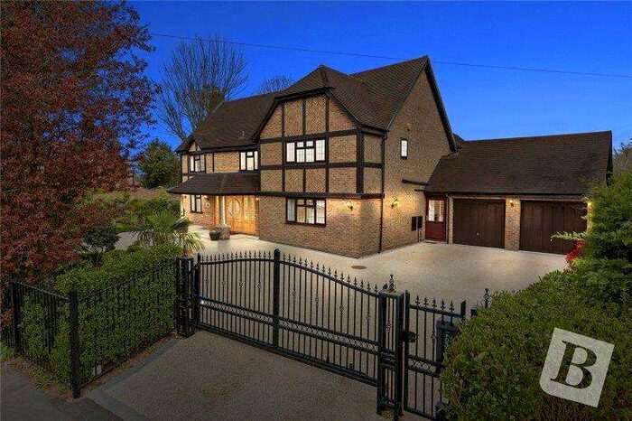 5 Bedroom House To Rent In Herbert Road, Hornchurch, RM11