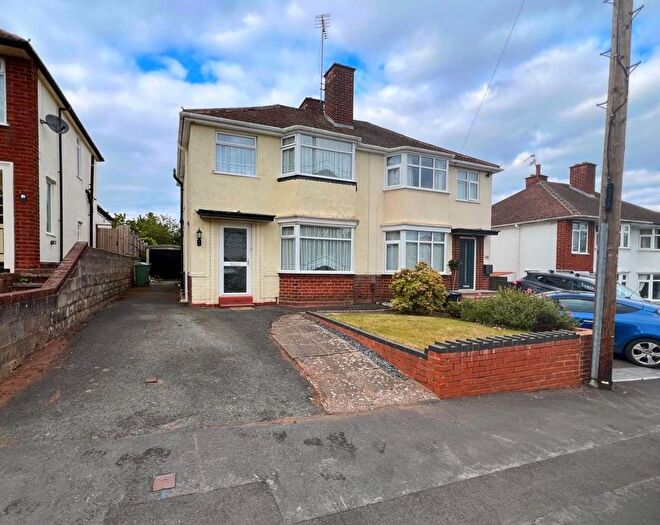 3 Bedroom Semi-Detached House For Sale In Park Road West, Stourbridge, DY8