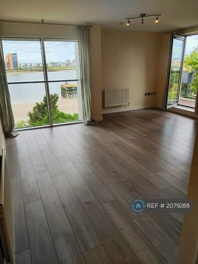 2 Bedroom Flat To Rent In Sark Tower, Erebus Drive, Thamesmead, SE28