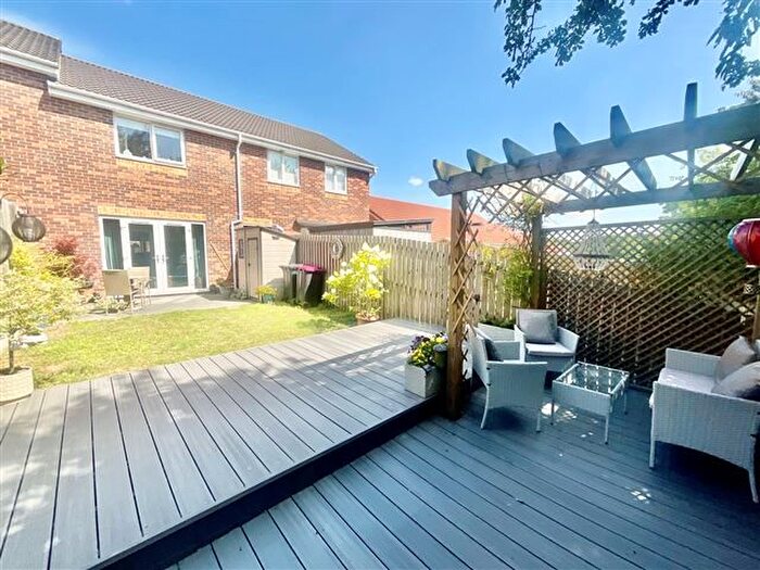 3 Bedroom Town House For Sale In Fairfields Way, Aston, Sheffield, S26