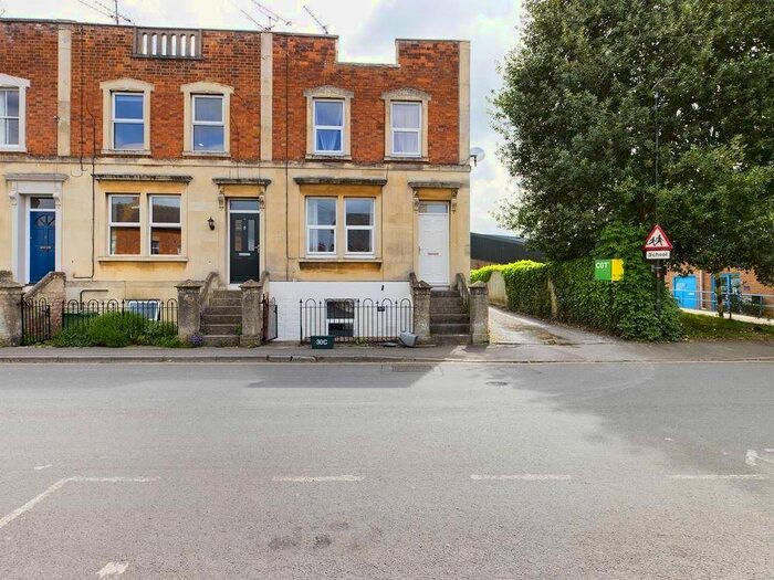 1 Bedroom Flat To Rent In Regent Street, Stonehouse, GL10