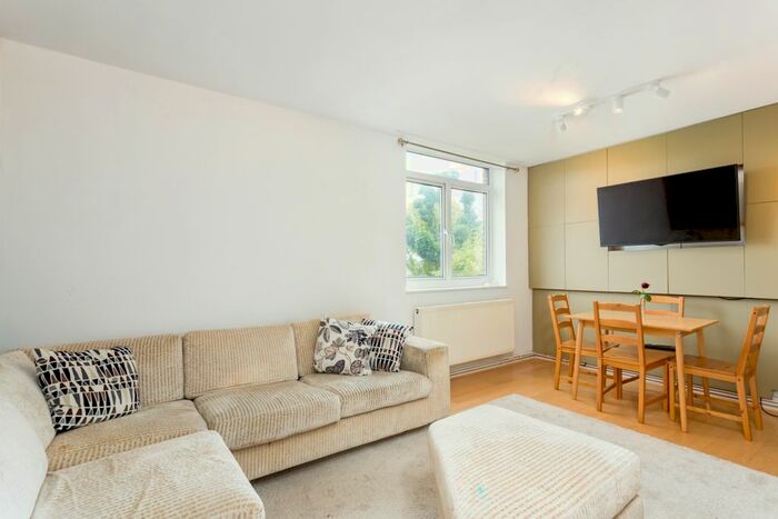 2 Bedroom Flat To Rent In Bolton Road, London, W4