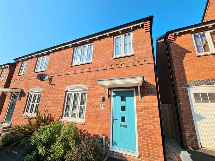 3 Bedroom Houseboat To Rent In Empire Way, Nottingham, NG8