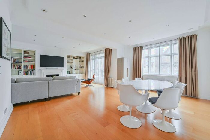 3 Bedroom Flat To Rent In Portland Place, Marylebone, London, W1B