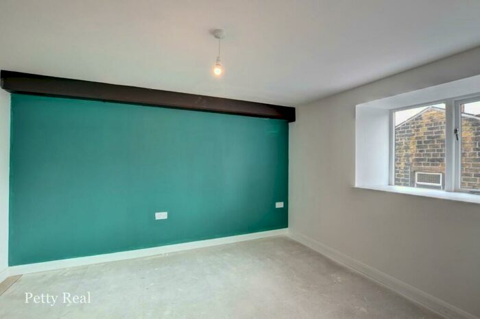 2 Bedroom Apartment To Rent In Apartment Heritage Quarter House, BB8