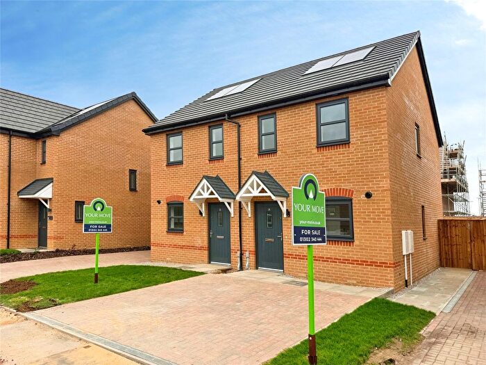 2 Bedroom Semi-Detached House For Sale In , Dutch Close, Armthorpe, Doncaster, DN2