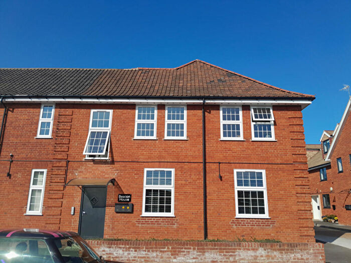 2 Bedroom Maisonette To Rent In High Road West, Felixstowe, IP11