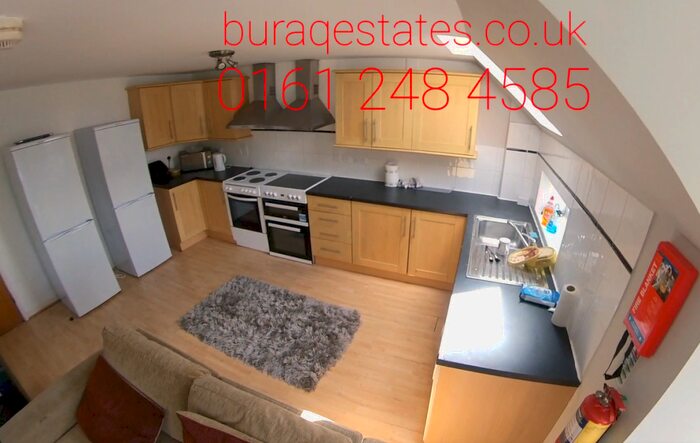 6 Bedroom Apartment To Rent In Ladybarn Lane, Manchester, M14