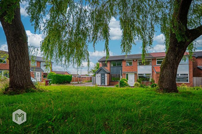 3 Bedroom End Terrace House For Sale In South Drive, Harwood, Bolton, BL2