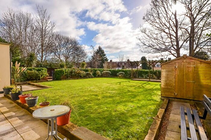 2 Bedroom Flat For Sale In Eldon Park, South Norwood, London, SE25
