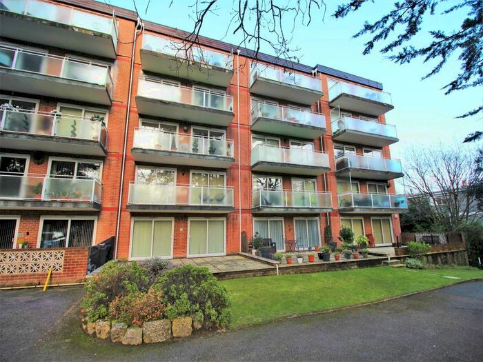 2 Bedroom Flat To Rent In Gardens Outlook, Surrey Road, Bournemouth, BH4