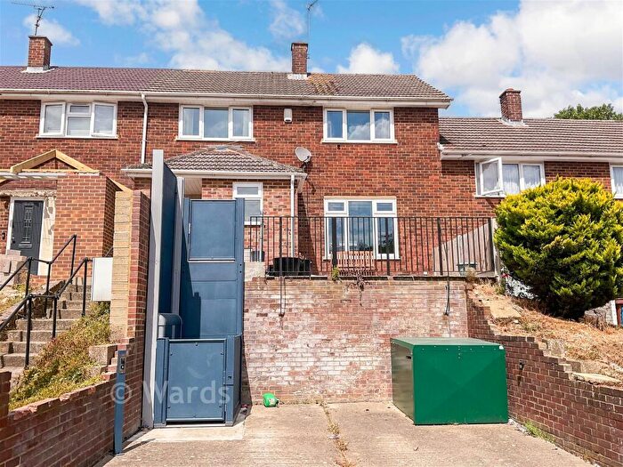 4 Bedroom Terraced House For Sale In Bligh Way, Strood, Kent, ME2