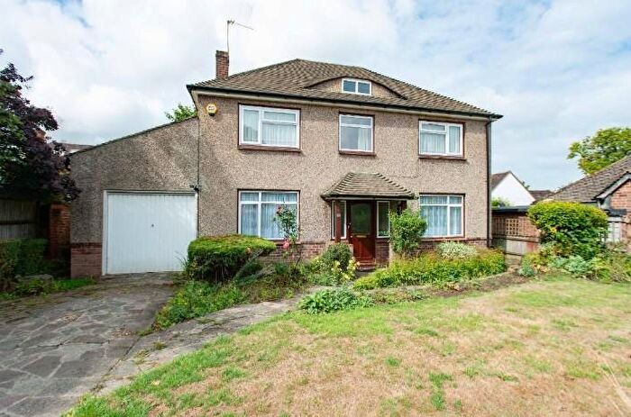 4 Bedroom Detached House For Sale In Crofton Avenue, Orpington, BR6