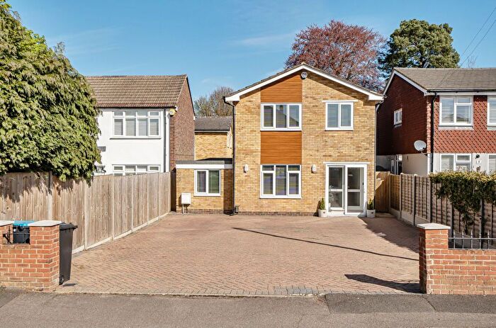 4 Bedroom Detached House For Sale In Macaulay Road, Caterham, CR3