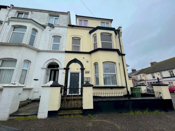 1 Bedroom Apartment To Rent In Pallister Road, Clacton-on-Sea, CO15