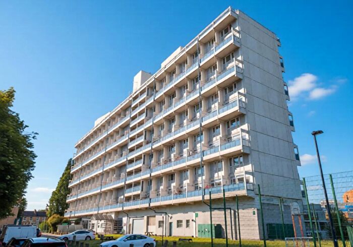 1 Bedroom Flat For Sale In Flat Granard House, Bradstock Road, Hackney, London, E9