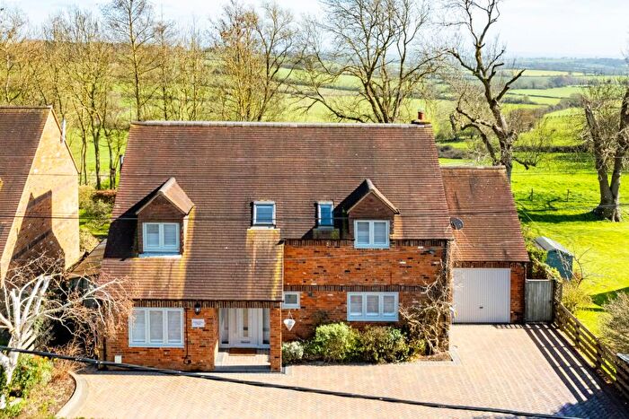 5 Bedroom Detached House For Sale In Pitchcott, Aylesbury, Buckinghamshire, HP22