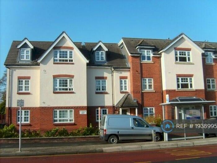 2 Bedroom Flat To Rent In Sagars Road, Wilmslow, SK9
