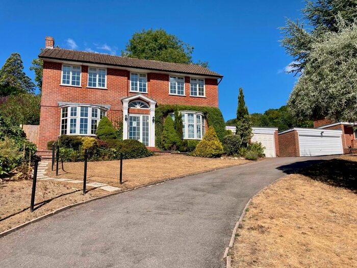 4 Bedroom Detached House To Rent In Huntersfield Close, Reigate, RH2