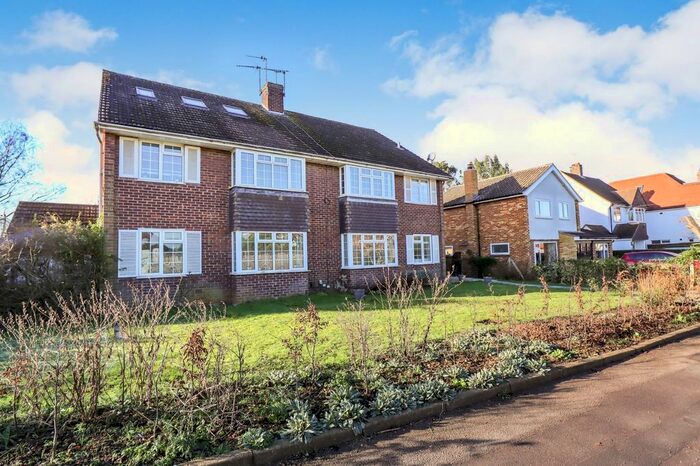 2 Bedroom Flat To Rent In Overstone Road, Harpenden AL5