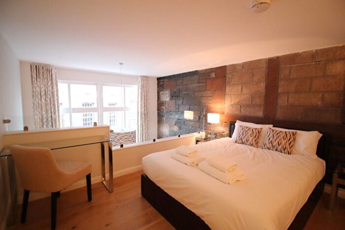 1 Bedroom Flat To Rent In Flat, Mcdonald Road, Broughton, Edinburgh, EH7