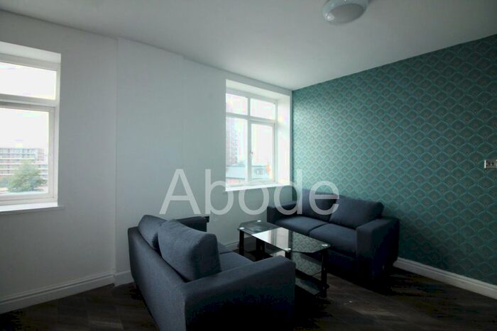 2 Bedroom Flat To Rent In Spring Close Street Flat, City Centre, West Yorkshire, LS9