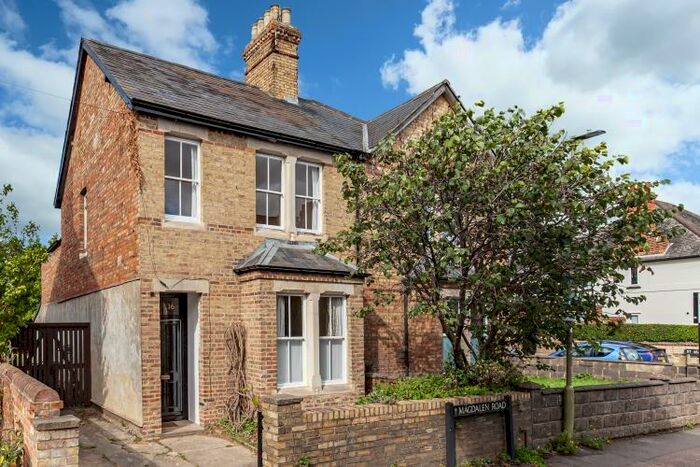 3 Bedroom Semi-Detached House To Rent In Magdalen Road, OX4