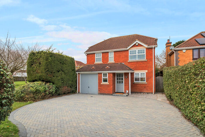 4 Bedroom Detached House To Rent In St Andrews Gardens, Cobham, KT11