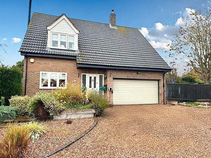 4 Bedroom Detached House For Sale In Chase Hill, Geddington, Kettering, NN14
