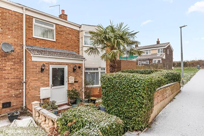 3 Bedroom End Of Terrace House For Sale In Radburn Close, Harlow, CM18