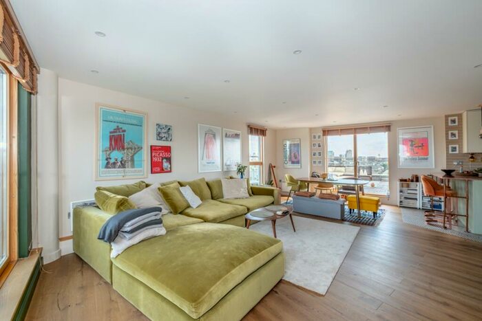 3 Bedroom Apartment To Rent In Frances Wharf, E14