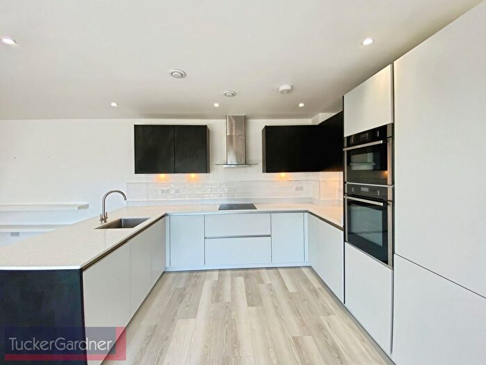 2 Bedroom Property To Rent In Milton Road, Cambridge, CB4