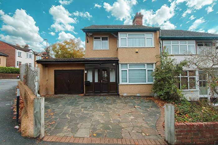 3 Bedroom Property For Sale In Harrow Road, Carshalton, SM5