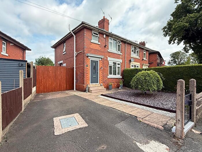 3 Bedroom Semi-Detached House For Sale In Corneville Road, Bucknall, Stoke On Trent, ST2