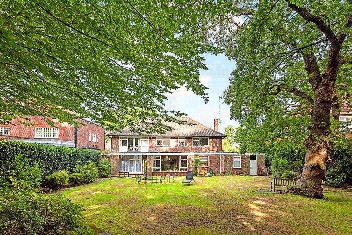 4 Bedroom Detached House For Sale In Winnington Road, Hampstead Garden Suburb, London, N2