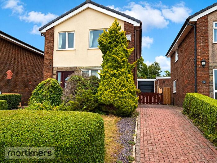 3 Bedroom Detached House For Sale In Scott Avenue, Accrington, Lancashire, BB5