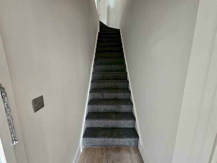 1 Bedroom Flat To Rent In Lynchford Road, Farnborough, GU14