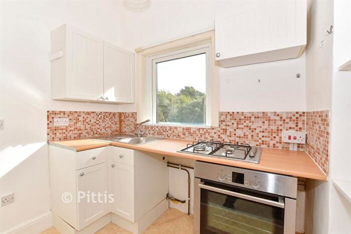 2 Bedroom Apartment For Sale In West Hill Road, Ryde, Isle Of Wight, PO33