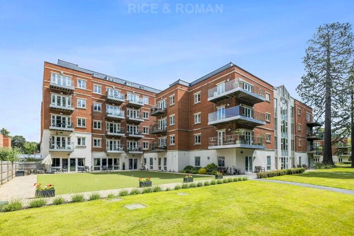 1 Bedroom Flat To Rent In Lynwood Village, Ascot, SL5
