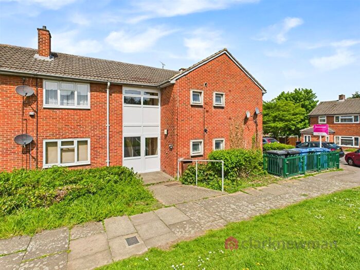 2 Bedroom Flat To Rent In Rectory Wood, Harlow, CM20