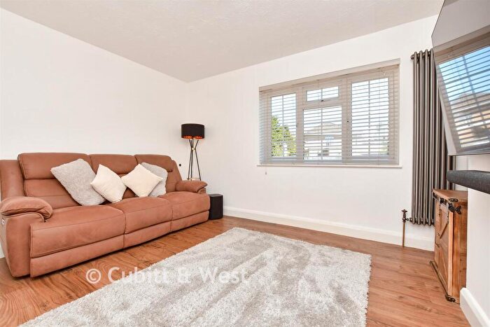 2 Bedroom End Of Terrace House For Sale In Canons Lane, Tadworth, Surrey, KT20