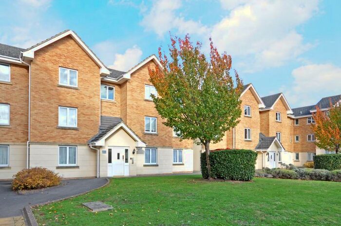2 Bedroom Apartment To Rent In Lloyd Close, Cheltenham, GL51