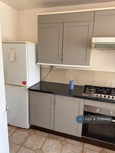 4 Bedroom Semi-Detached House To Rent In Dorchester Way, Coventry, CV2