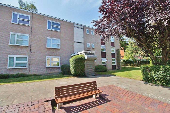 1 Bedroom Flat To Rent In Hepple Close, Isleworth, TW7