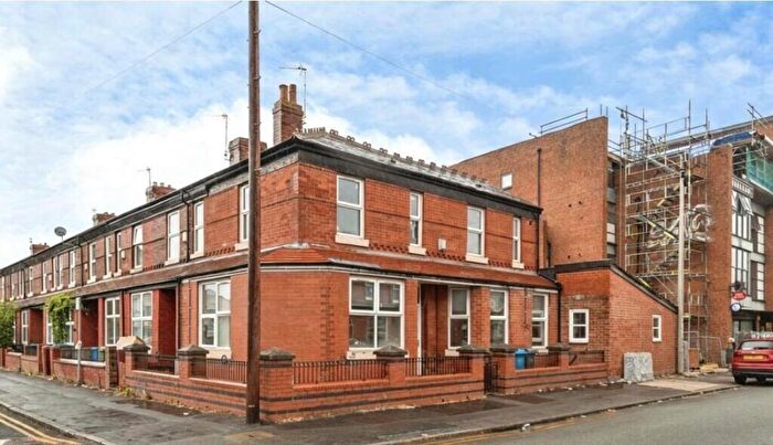 House Of Multiple Occupation For Sale In Kippax Street, Manchester, Greater Manchester, M14