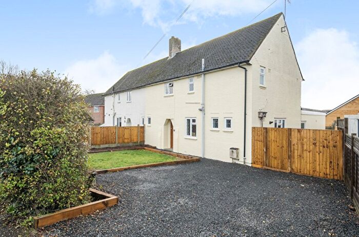 4 Bedroom Semi-Detached House For Sale In Stane Street Close, Pulborough, RH20