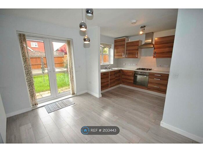 4 Bedroom Semi-Detached House To Rent In Sam Harrison Way, Northampton, NN5