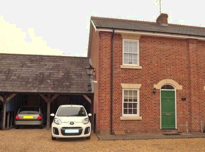 2 Bedroom Terraced House To Rent In White Lion Court, Hadleigh, IP7